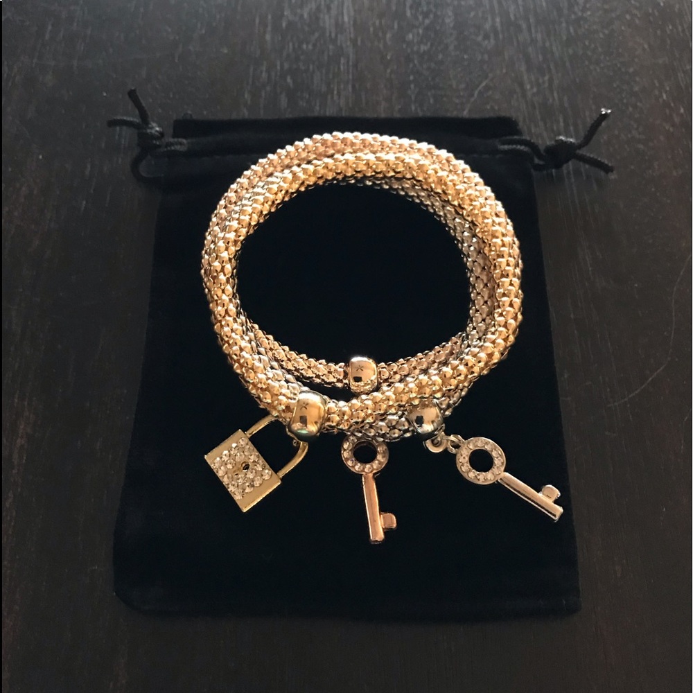 NEW Lock & Key Bracelet Set